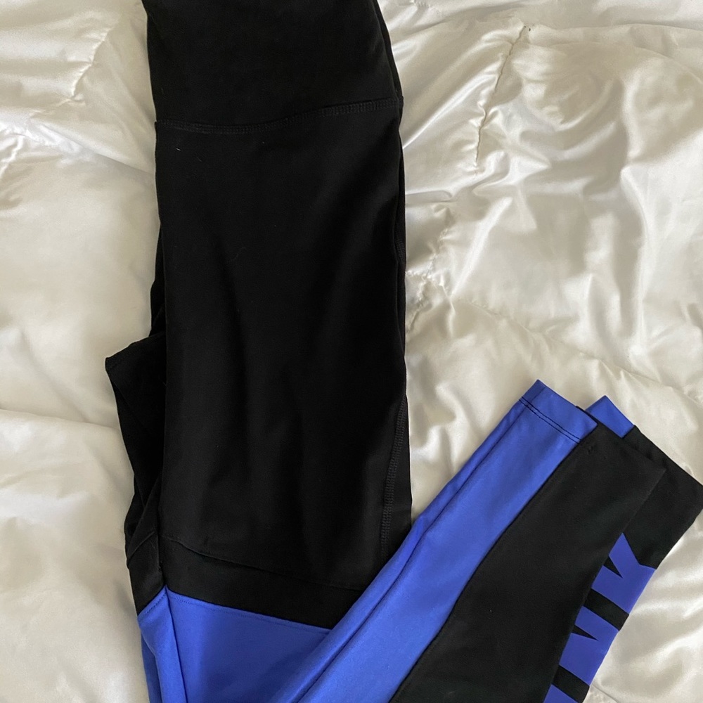 Victoria Secret PINK Black Leggings w Blue Accents